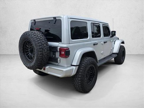 Used 2022 Jeep Wrangler Unlimited Sahara AWD/4WD image 5