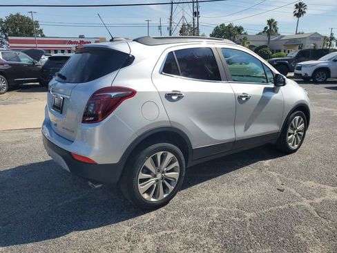 Used 2019 Buick Encore Preferred FWD image 3