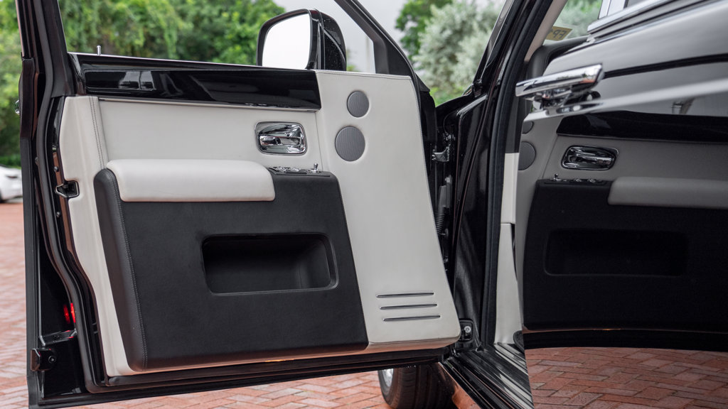 Used 2014 Rolls-Royce Phantom Sedan RWD image 13