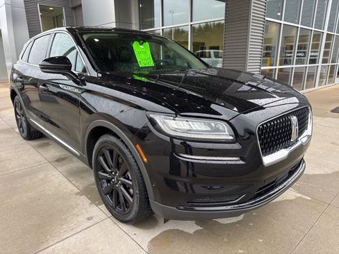Used 2023 Lincoln Nautilus Reserve w/ Equipment Group 201A AWD/4WD image 9
