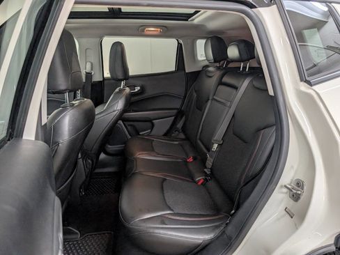 Used 2018 Jeep Compass Trailhawk w/ Navigation Group AWD/4WD image 15