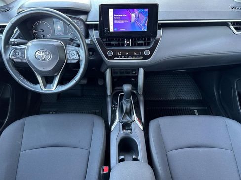 Used 2024 Toyota Corolla Cross LE w/ Black Badges Package (TMS) FWD image 27