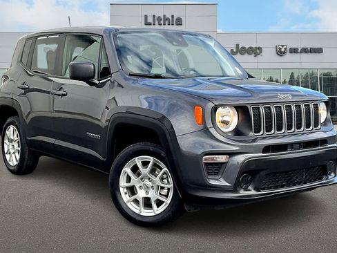 Used 2023 Jeep Renegade Latitude image 22
