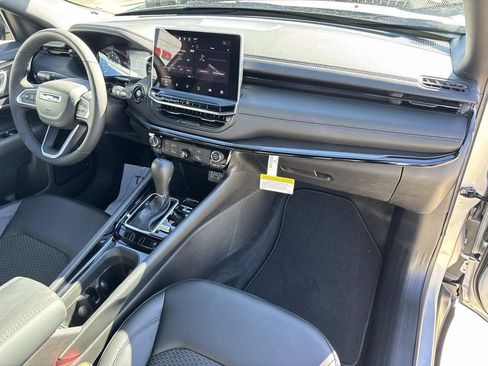 New 2026 Jeep Compass Latitude image 27