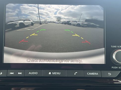 Certified 2025 Nissan Pathfinder SV image 25