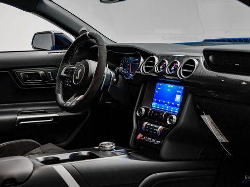 Used 2022 Ford Mustang Shelby GT500 w/ Carbon Fiber Track Pack image 57