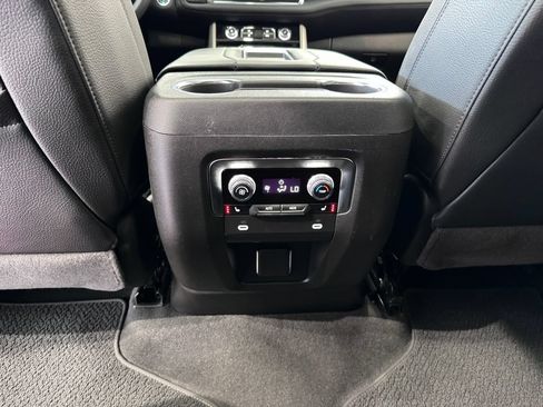 Certified 2024 GMC Yukon Denali AWD/4WD image 33