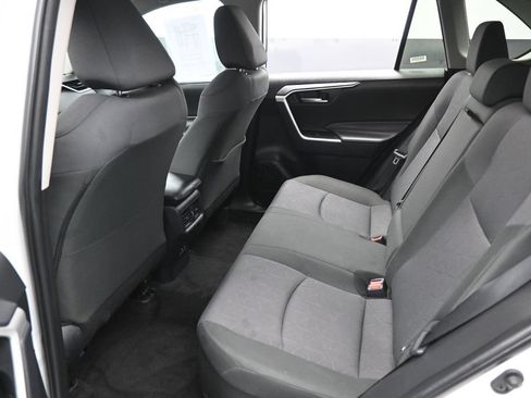 Used 2025 Toyota RAV4 XLE AWD/4WD image 26