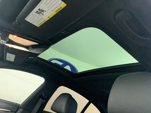 Used 2019 BMW 530i w/ M Sport Package RWD image 29