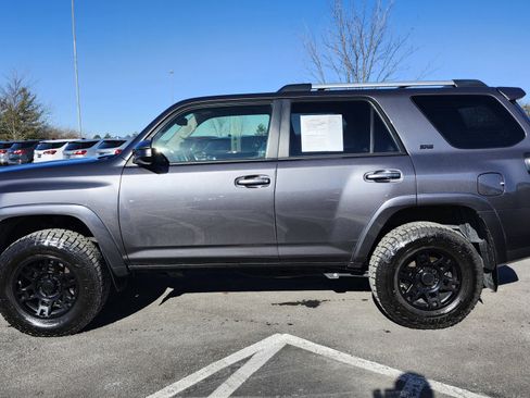 Used 2023 Toyota 4Runner SR5 image 13