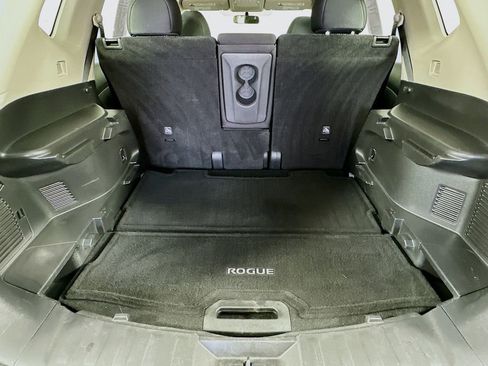 Used 2017 Nissan Rogue S image 29