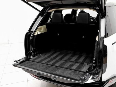 Used 2022 Land Rover Range Rover Long Wheelbase SE AWD/4WD image 48