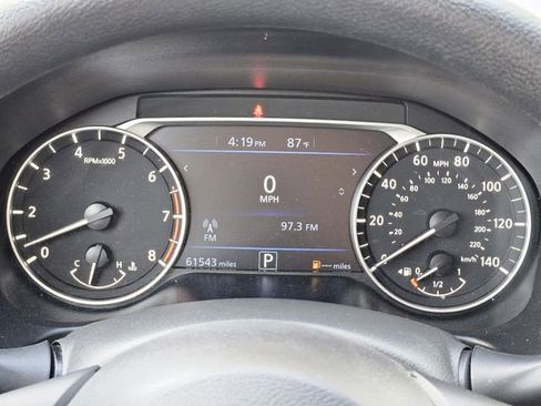 Used 2024 Nissan Altima 2.5 SV FWD image 17