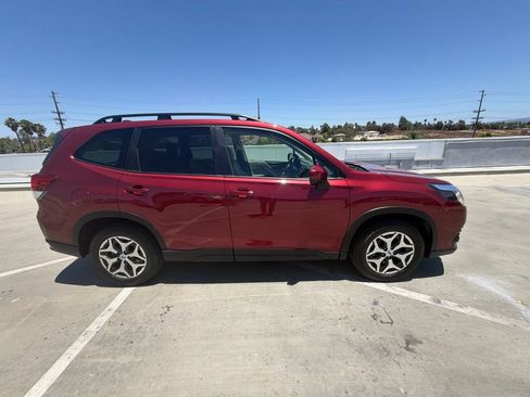 Certified 2023 Subaru Forester Premium AWD/4WD image 10