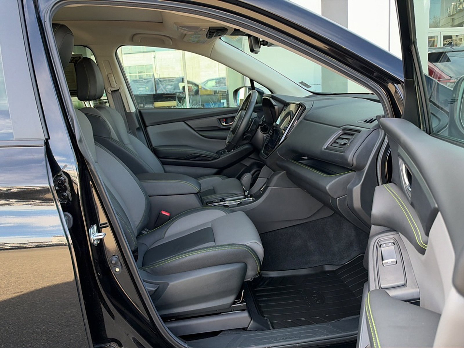 Used 2025 Subaru Ascent Onyx Edition w/ Onyx Package AWD/4WD image 14