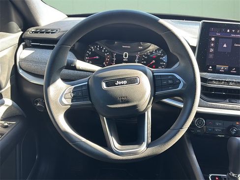 Certified 2024 Jeep Compass Sport image 25