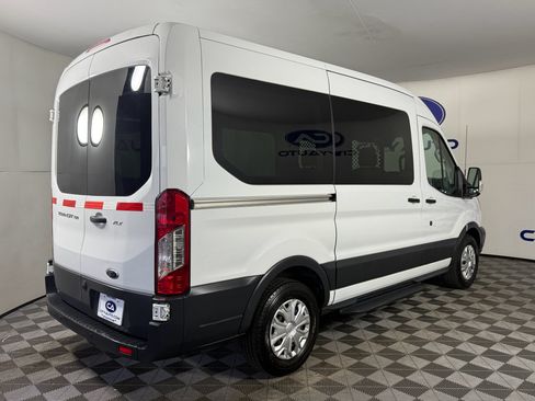 Used 2015 Ford Transit 150 XLT image 4