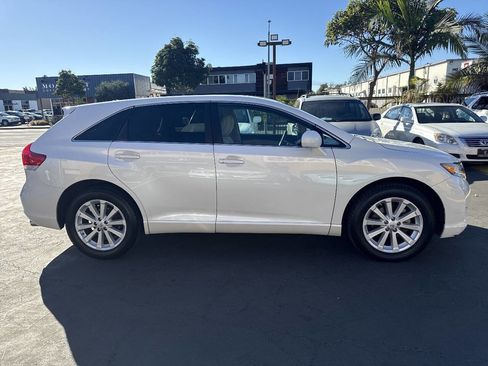 Used 2011 Toyota Venza image 6