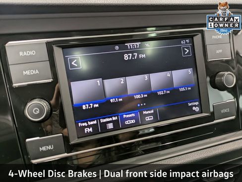 Used 2023 Volkswagen Jetta SE w/ Panoramic Sunroof Package FWD image 16