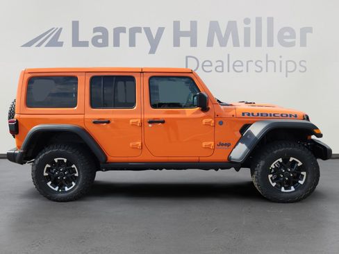 New 2025 Jeep Wrangler Unlimited Rubicon 4xe w/ Convenience Group image 7