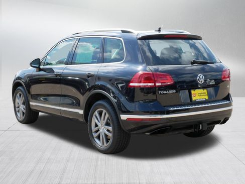 Used 2016 Volkswagen Touareg VR6 AWD/4WD image 5