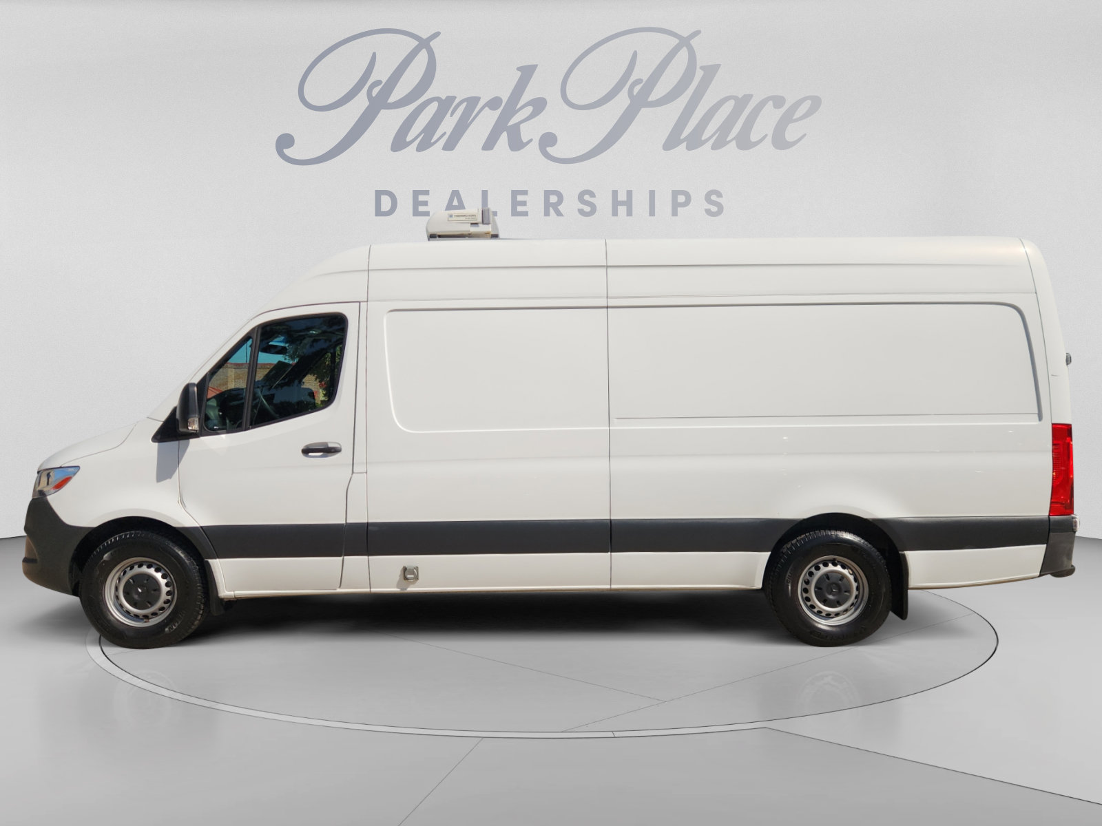 Used 2022 Mercedes-Benz Sprinter 2500 image 2