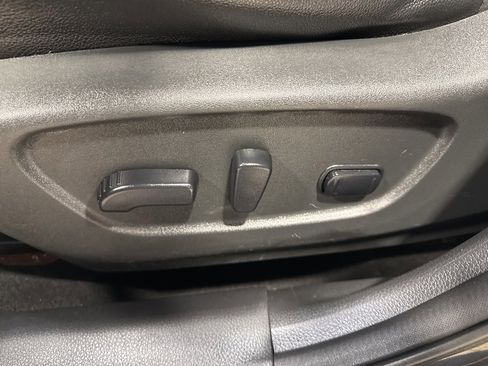 Used 2015 Nissan Rogue SL w/ SL Premium Package image 28