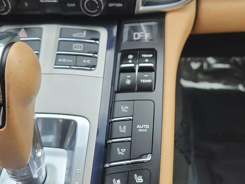 Used 2016 Porsche Panamera 4 image 22