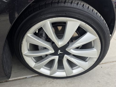 Used 2018 Tesla Model 3 Long Range AWD/4WD image 9