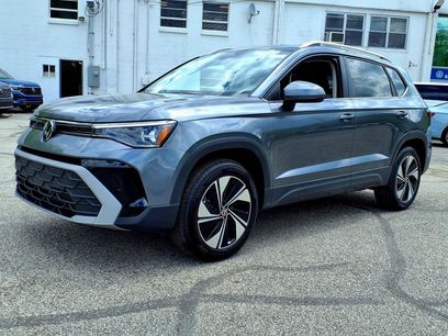 New 2025 Volkswagen Taos SE