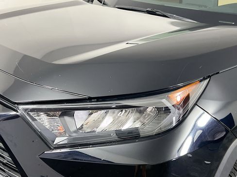 Used 2019 Toyota RAV4 LE image 11