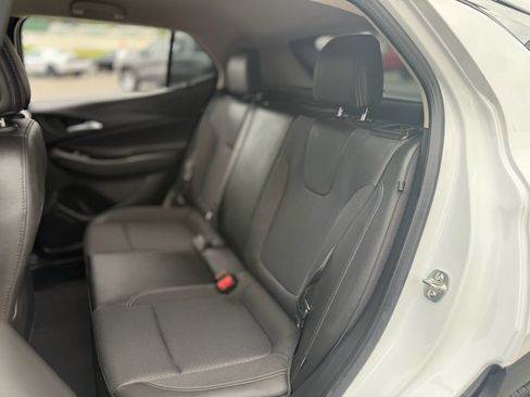 Used 2024 Buick Encore GX Preferred FWD image 32