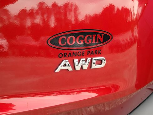 Used 2023 Nissan Rogue S image 17