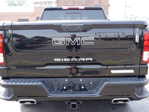 Used 2025 GMC Sierra 1500 Elevation w/ Preferred Package AWD/4WD image 12