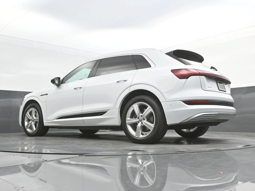 Used 2019 Audi e-tron Premium Plus AWD/4WD image 45