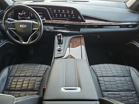 Used 2021 Cadillac Escalade Premium Luxury Platinum AWD/4WD image 9