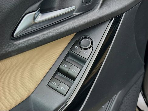 New 2026 Chevrolet Equinox ACTIV AWD/4WD image 18