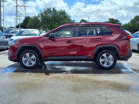 Used 2022 Toyota RAV4 LE AWD/4WD image 22