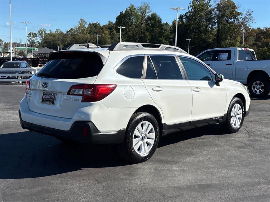 Used 2019 Subaru Outback 2.5i Premium AWD/4WD image 3
