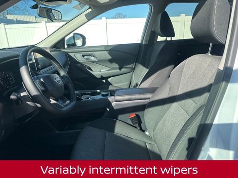 Certified 2025 Nissan Rogue SV image 12