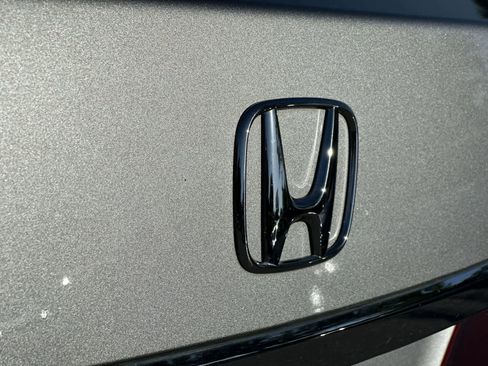 Used 2016 Honda Accord EX-L image 10