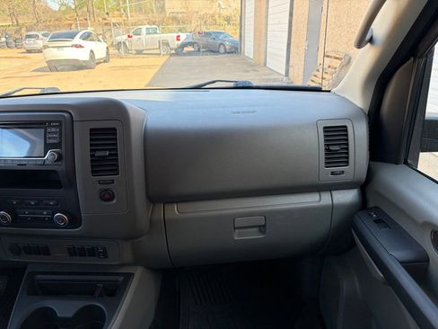 Used 2018 Nissan NV 3500 S image 39