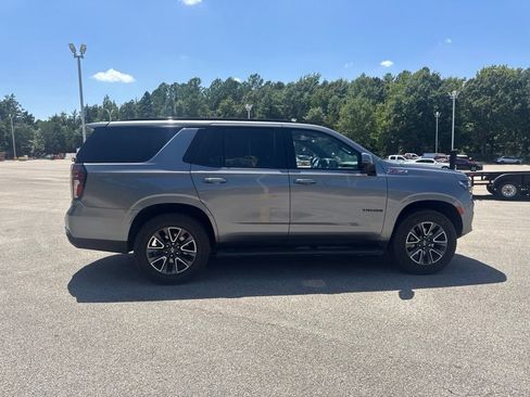 Used 2022 Chevrolet Tahoe Z71 w/ Luxury Package AWD/4WD image 9