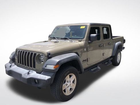 Used 2020 Jeep Gladiator Sport w/ Quick Order Package 24S AWD/4WD image 2
