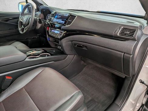 Used 2025 Honda Ridgeline Black Edition image 28