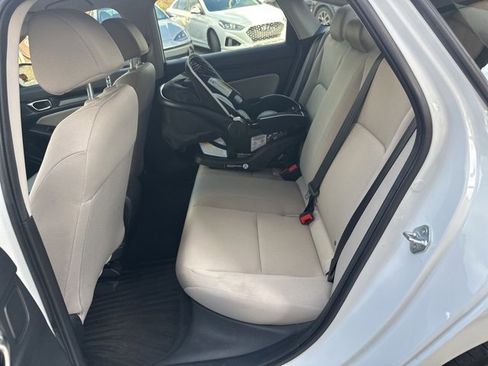 Used 2022 Honda Civic LX image 7