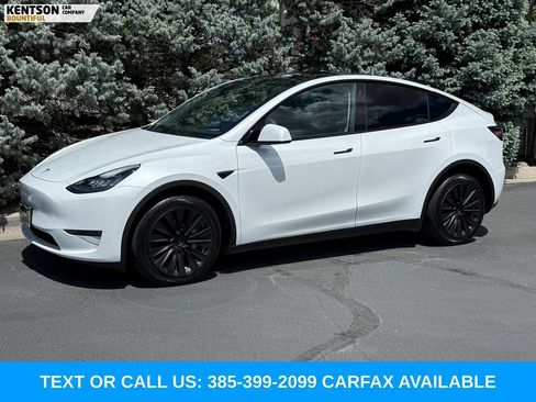 Used 2023 Tesla Model Y Long Range AWD/4WD image 1