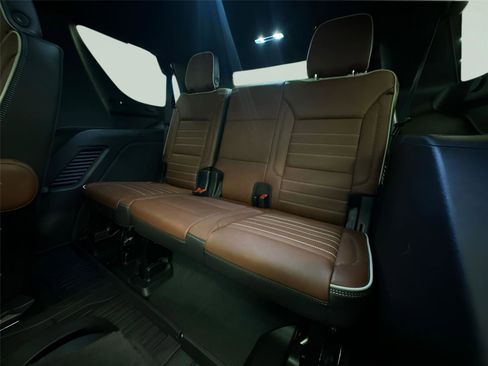 Used 2024 GMC Yukon Denali Ultimate w/ LPO, Floor Liner Package image 37