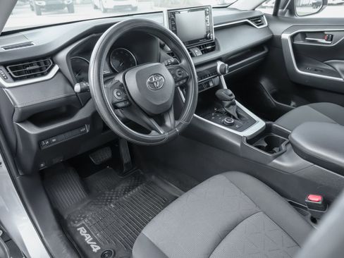 Used 2019 Toyota RAV4 XLE AWD/4WD image 15