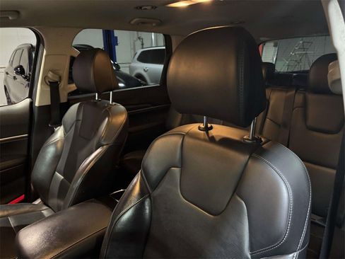 Used 2024 Kia Telluride LX image 18